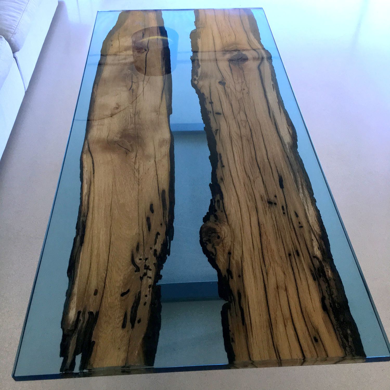 Plateau En Résine Et Bois Loupe Doré - Bordure Vive (live Edge), 27x17.8 Cm, R70