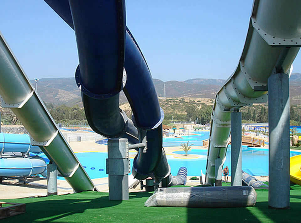 Toboggan tournant / pour parc aquatique / en tube TWISTER