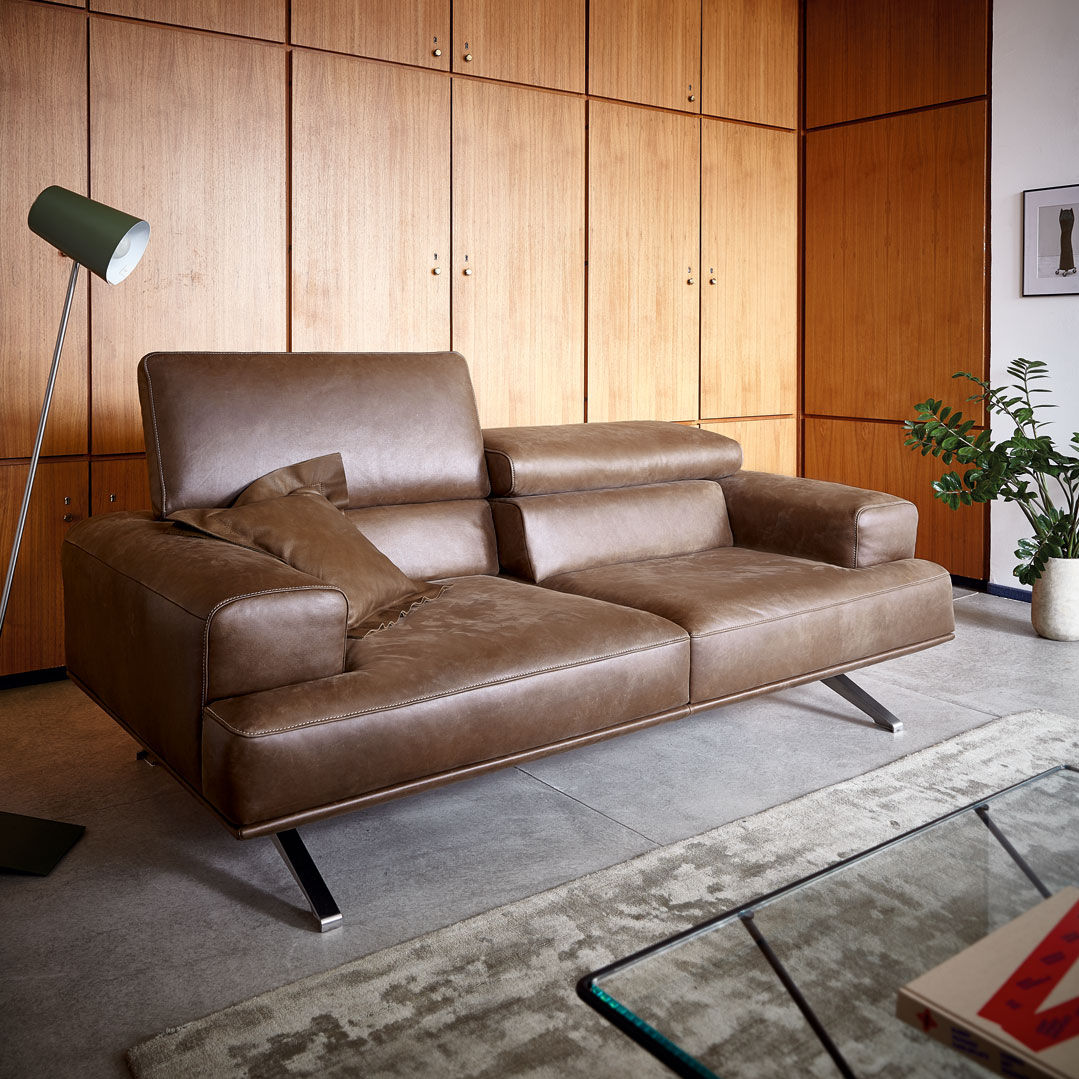 Canapé 2 Places Phoenix en Tissu Marron de Koinor en vente sur