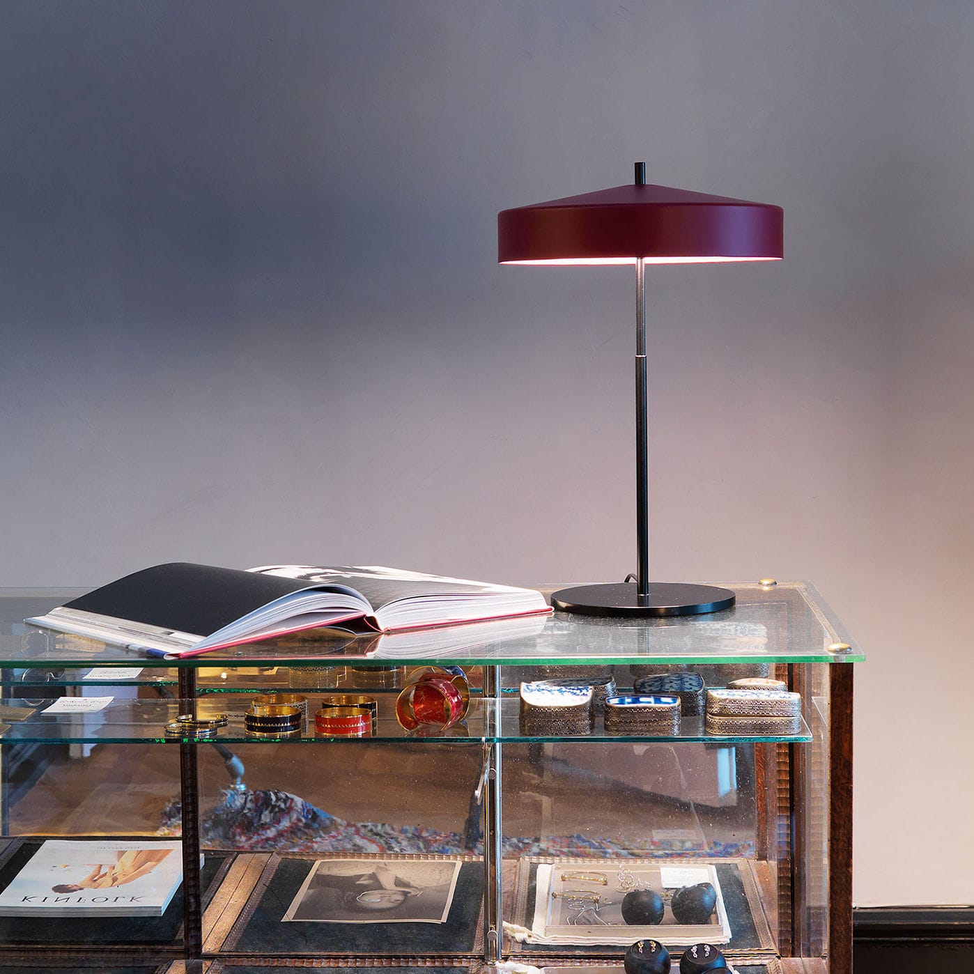 Lampe de table CYMBAL BSWEDEN en métal / contemporaine / blanche