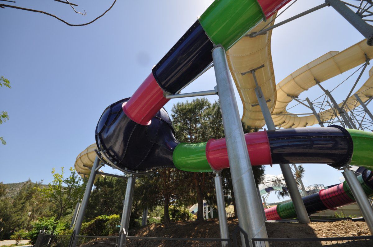 Toboggan tournant / pour parc aquatique / en tube SPHERES Polin
