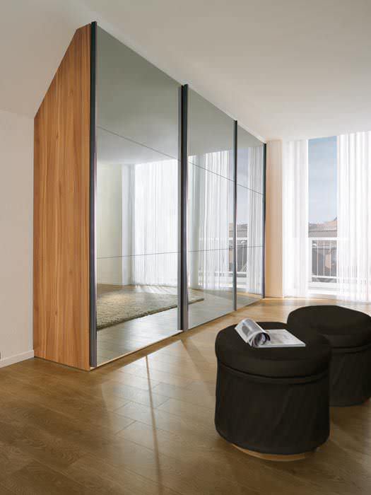 Armoire contemporaine CRECIDO Nolte en bois / à porte coulissante