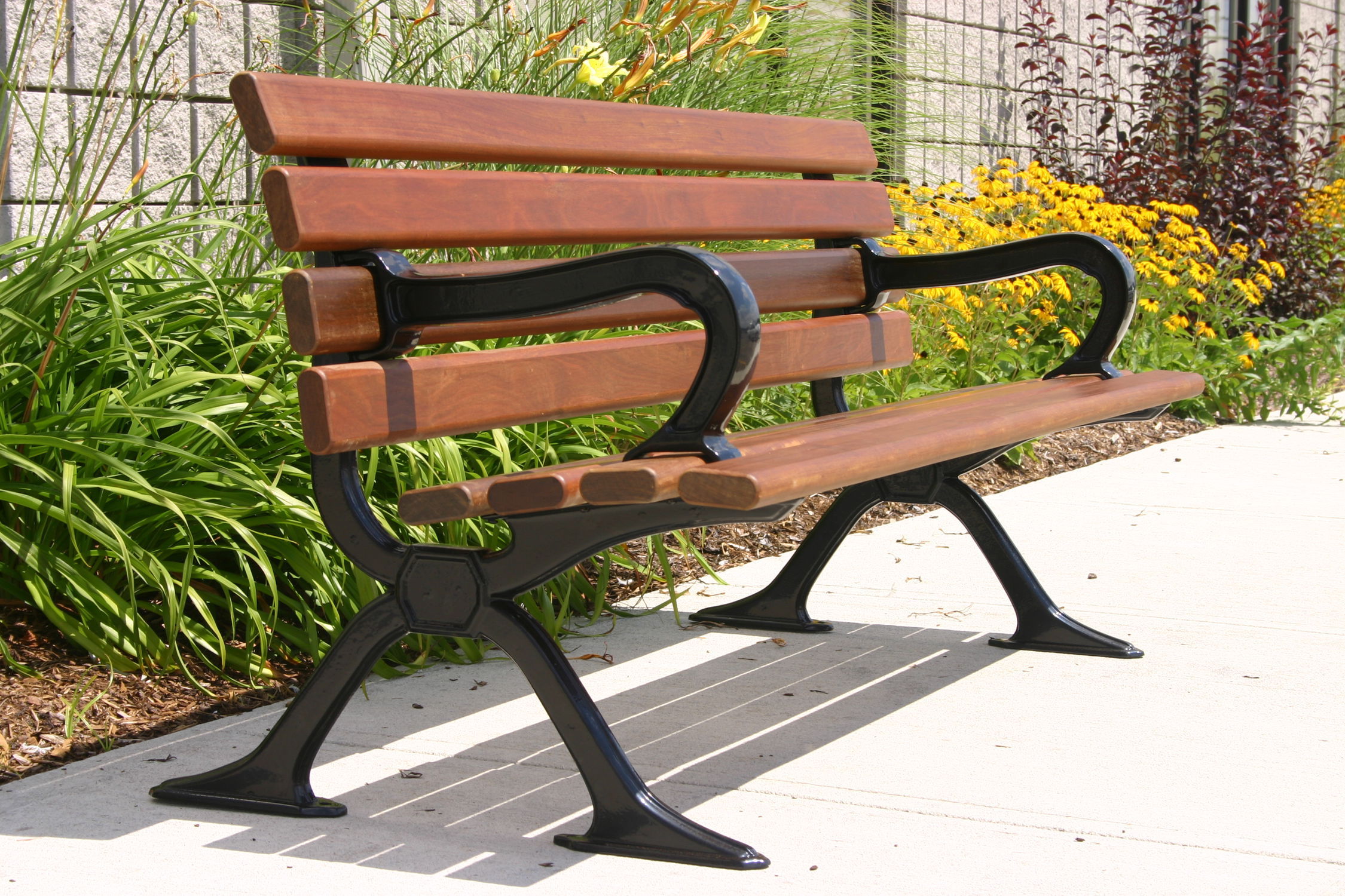 Banc Public Classique Mlb100 Maglin Site Furniture En Ipe En Fonte D Aluminium En Plastique Banc Public Classique Mlb100 Maglin Site Furniture En Ipe En Fonte D Aluminium En Plastique