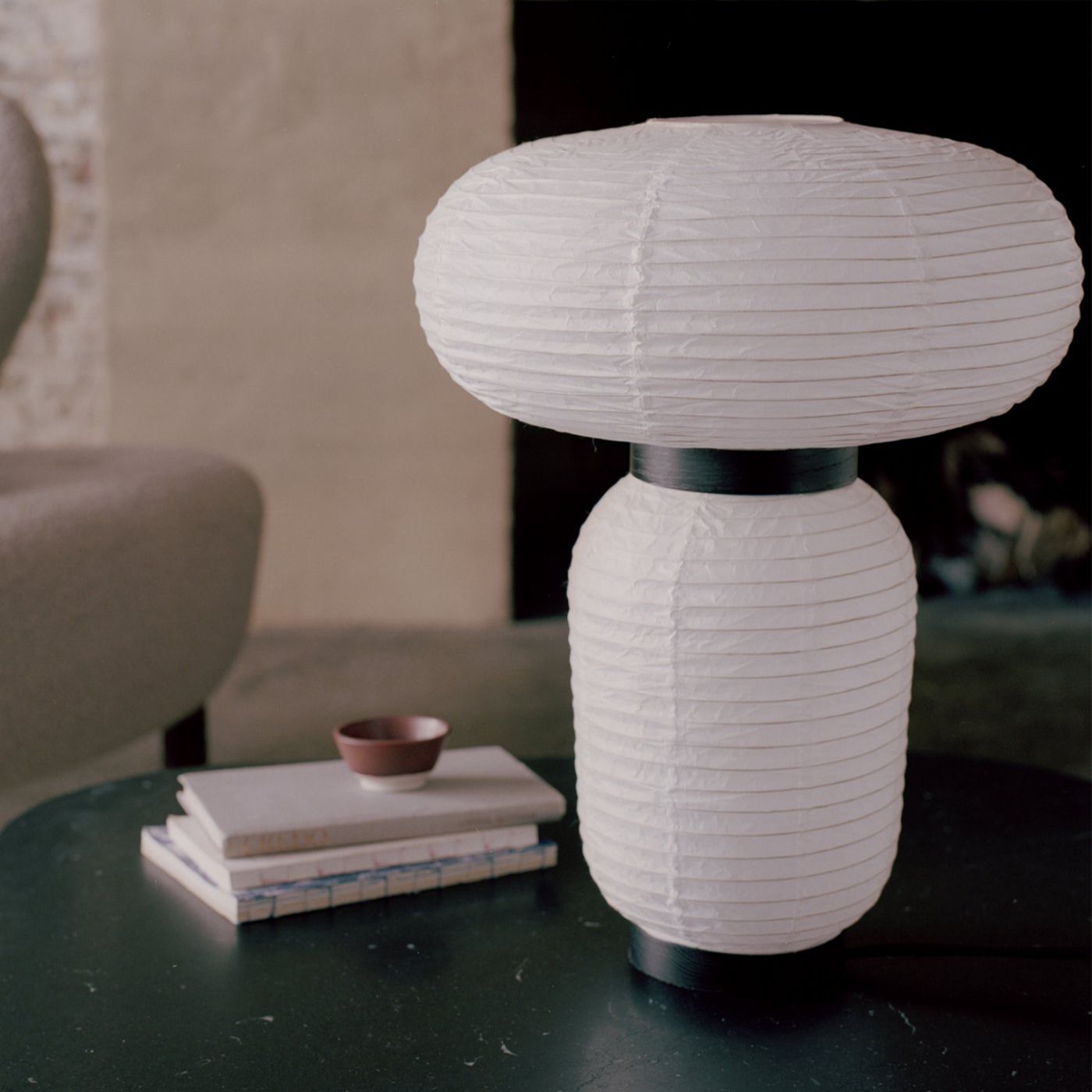 Scarica Gratis Images Lampe De Table Contemporaine En Chene En Papier Formakami dernière par