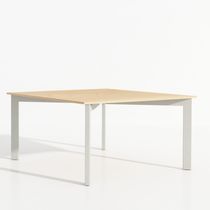 Table d'enseignement contemporaine / en...