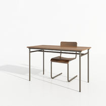 Table d'enseignement contemporaine / en...