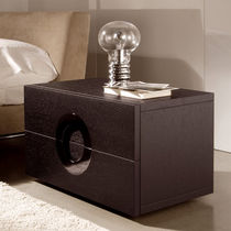 Table de chevet contemporaine / en bois...