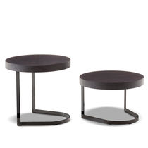 Table d'appoint contemporaine / en MDF /...