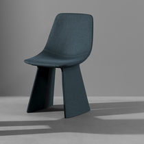 Chaise contemporaine / en cuir / en tissu...