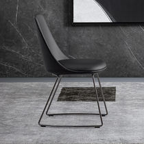 Chaise contemporaine / en cuir / en tissu...
