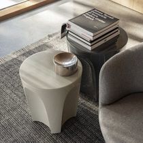 Table d'appoint contemporaine / en MDF /...