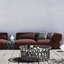 Table basse contemporaine / en fibres synthétiques...