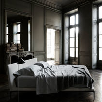 Lit double / contemporain / tapissé / avec...