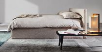 Lit double / contemporain / tapissé / avec...