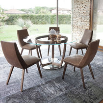 Table contemporaine / en noyer / en chêne...