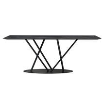 Table contemporaine / en noyer / en chêne...