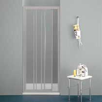 Cabine de douche en aluminium / en verre...