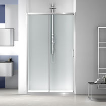 Cabine de douche en verre / en aluminium...