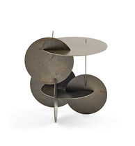 Table d'appoint design original / en métal...