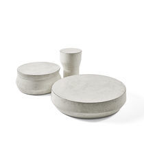 Table basse contemporaine / en polyuréthane...
