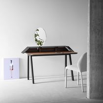 Coiffeuse contemporaine / en bois laqué...