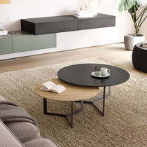 Table gigogne contemporaine / en bois laqué...