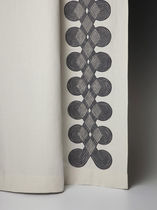 Tissu d'ameublement / à motif / brodé