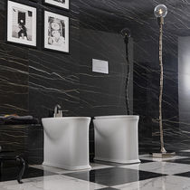 Toilettes à poser / près du mur / en céramique...