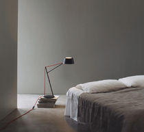 Lampe de table / contemporaine / en acier