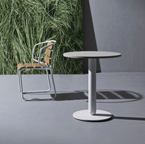 Table à manger contemporaine / en stratifié...