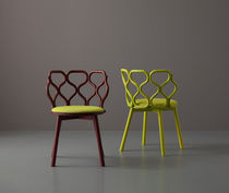 Chaise contemporaine / en frêne / en tissu...