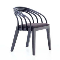 Chaise contemporaine / tapissée / en rotin...