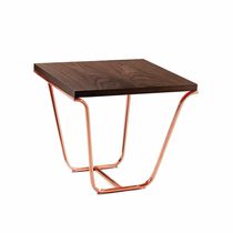 Table d'appoint contemporaine / en noyer...