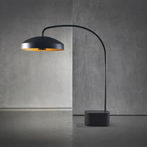 Lampe de table / contemporaine / en métal...
