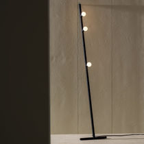 Lampe de sol / en aluminium / en laiton...