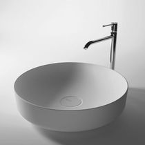 Vasque à poser / en céramique / avec mitigeur...