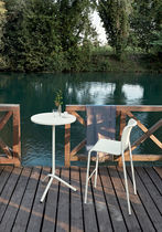Table mange-debout contemporaine / en métal...