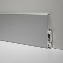 Plinthe en aluminium / pour cablage électrique