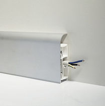 Plinthe en aluminium / pour cablage électrique