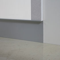 Plinthe en aluminium
