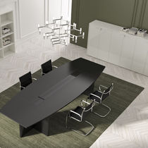 Table de réunion contemporaine / en bois...