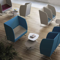 Table basse contemporaine / en métal / pour...