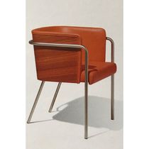 Chaise contemporaine / tapissée / avec accoudoirs...