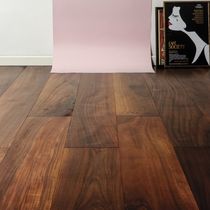 Parquet massif / à coller / en noyer / huilé