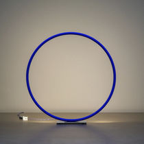 Lampe de table / en fer / en nickel / design...