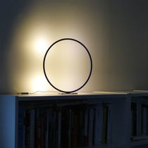 Lampe de table / en fer / en nickel / design...