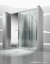 Cabine de douche en verre / avec porte pivotante...