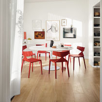 Chaise contemporaine / en tissu / en cuir...