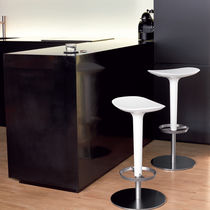 Tabouret de bar contemporain / en cuir /...