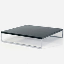 Table basse contemporaine / en chêne / avec...